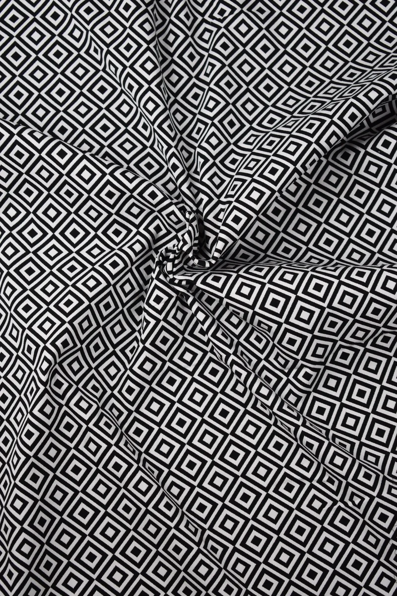 Jacquard rombi bianco e nero double face