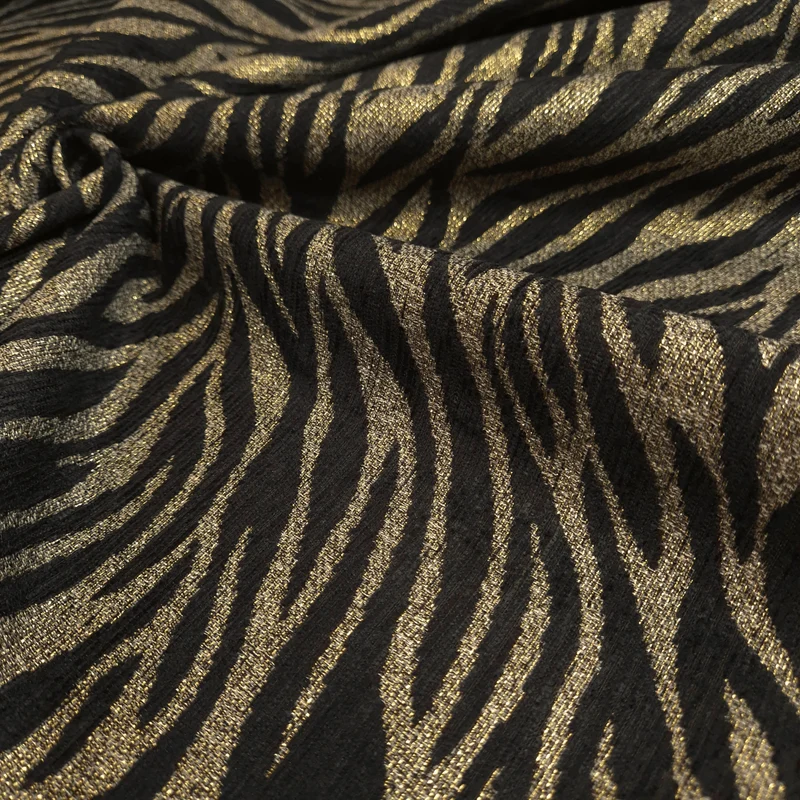 Tessuto Arredo Ciniglia/Jacquard H 140 cm - ZEBRATO NERO/LUREX ORO