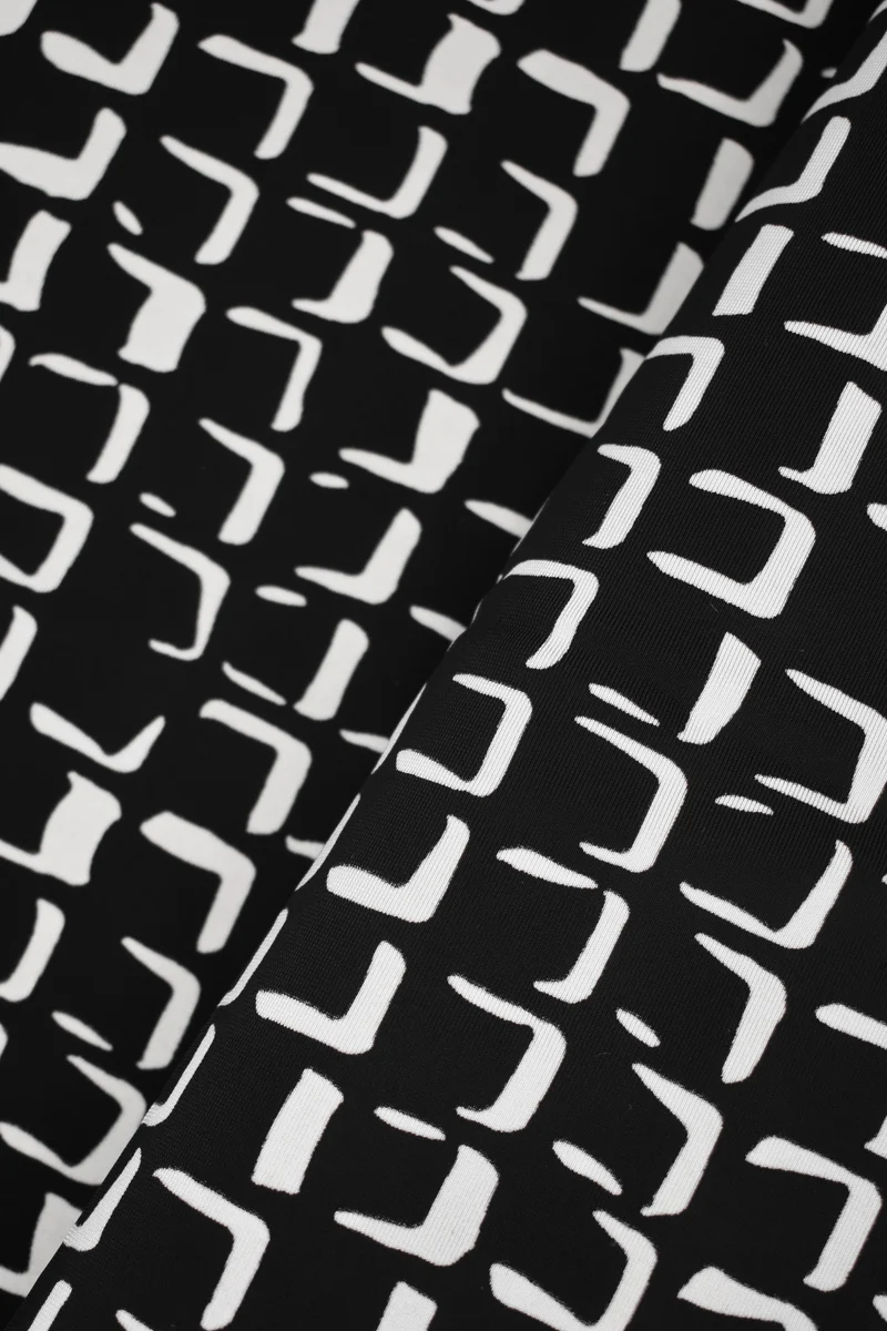 Jersey di viscosa stampa geometrica elasticizzato