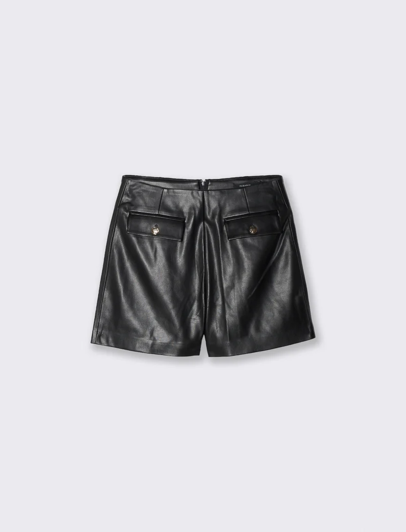 Short in ecopelle con tasche e zip - Nero