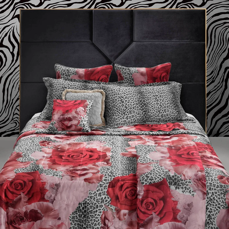 Trapunta in Raso di cotone Rose-leopard Roberto Cavalli Moderno