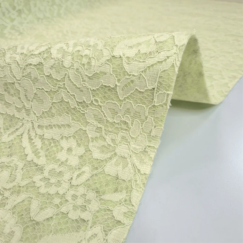 Feltro Lana con Pizzo H 135 cm - VERDE PASTELLO
