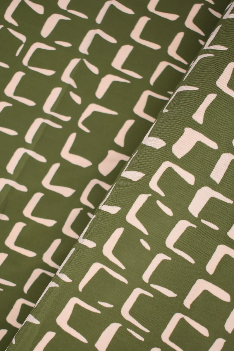 Jersey di viscosa stampato fantasia geometrica elasticizzato