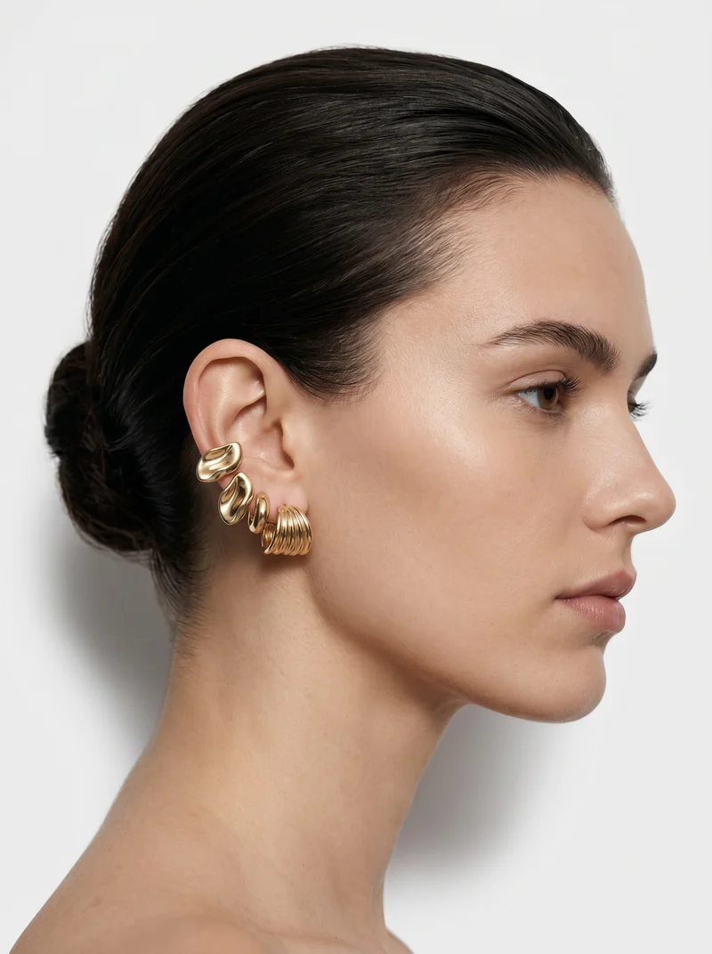 Orecchini: 3 paia grandi e trendy - Oro
