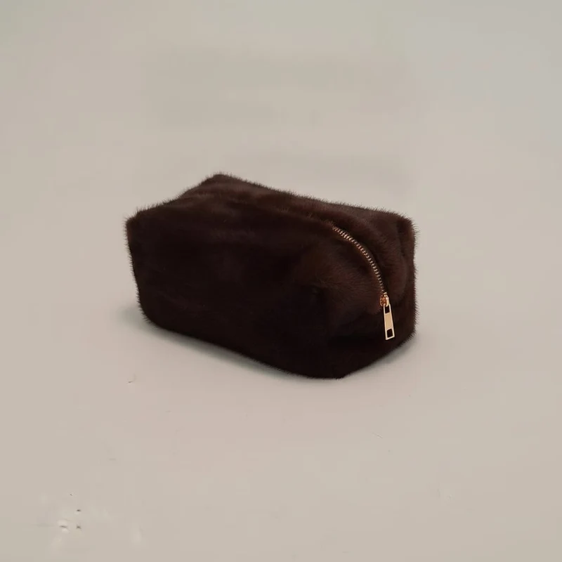 Necessaire in Finta Pelliccia Montone - Marrone