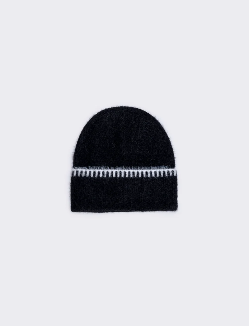 Cappello con risvolto ricamato - Nero