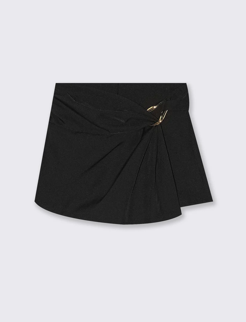 Short finta gonna elegante con accessorio - Nero
