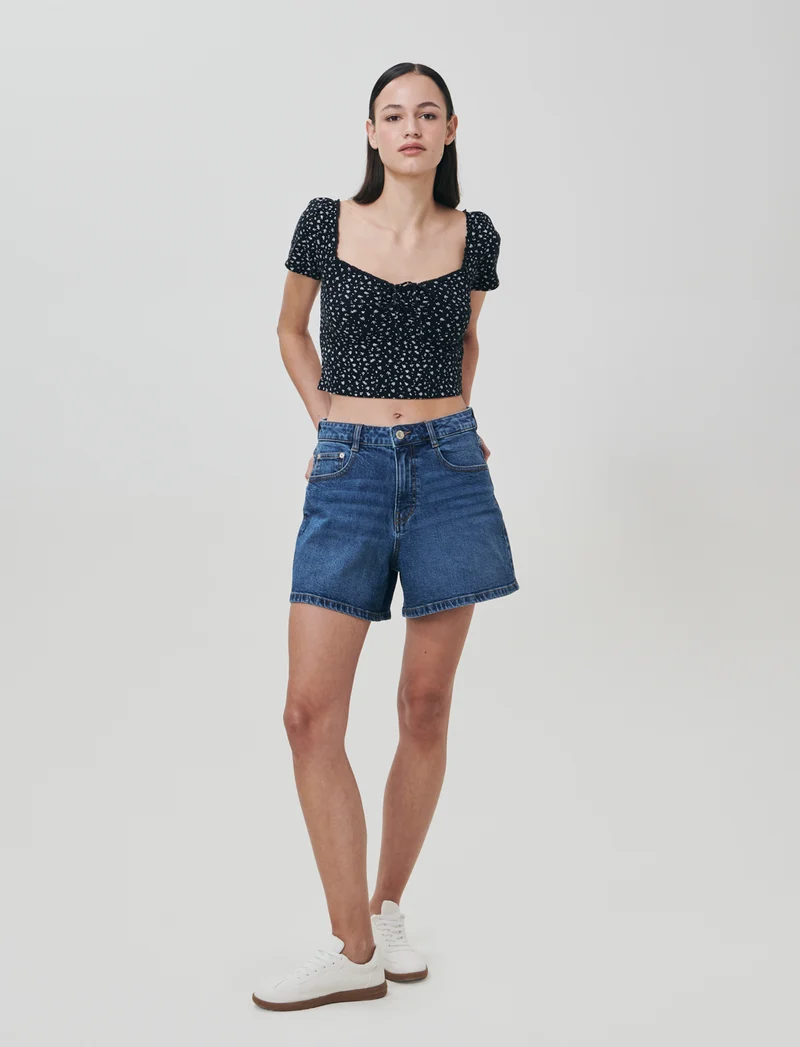 Top arricciato con manica corta slim - var 1