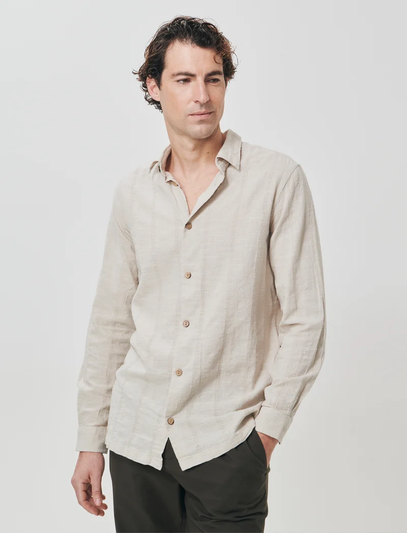 Camicia regular fit in tessuto jacquard - Beige