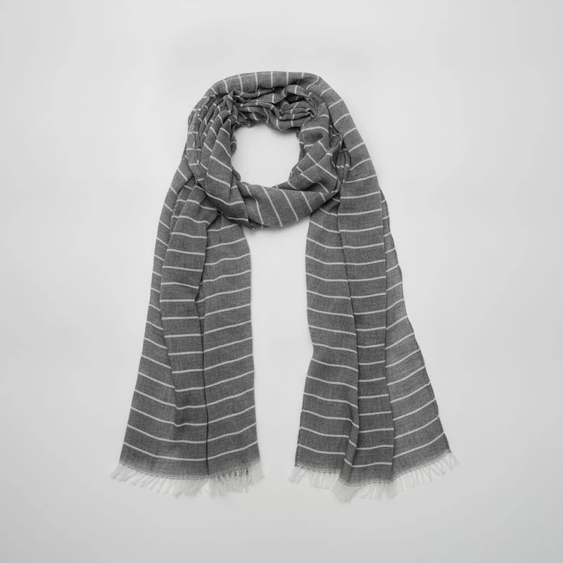 Foulard gessato elegante e versatile - Nero