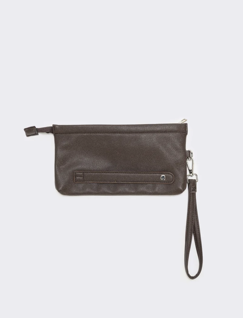 Pochette uomo con zip elegante e pratica - Moro