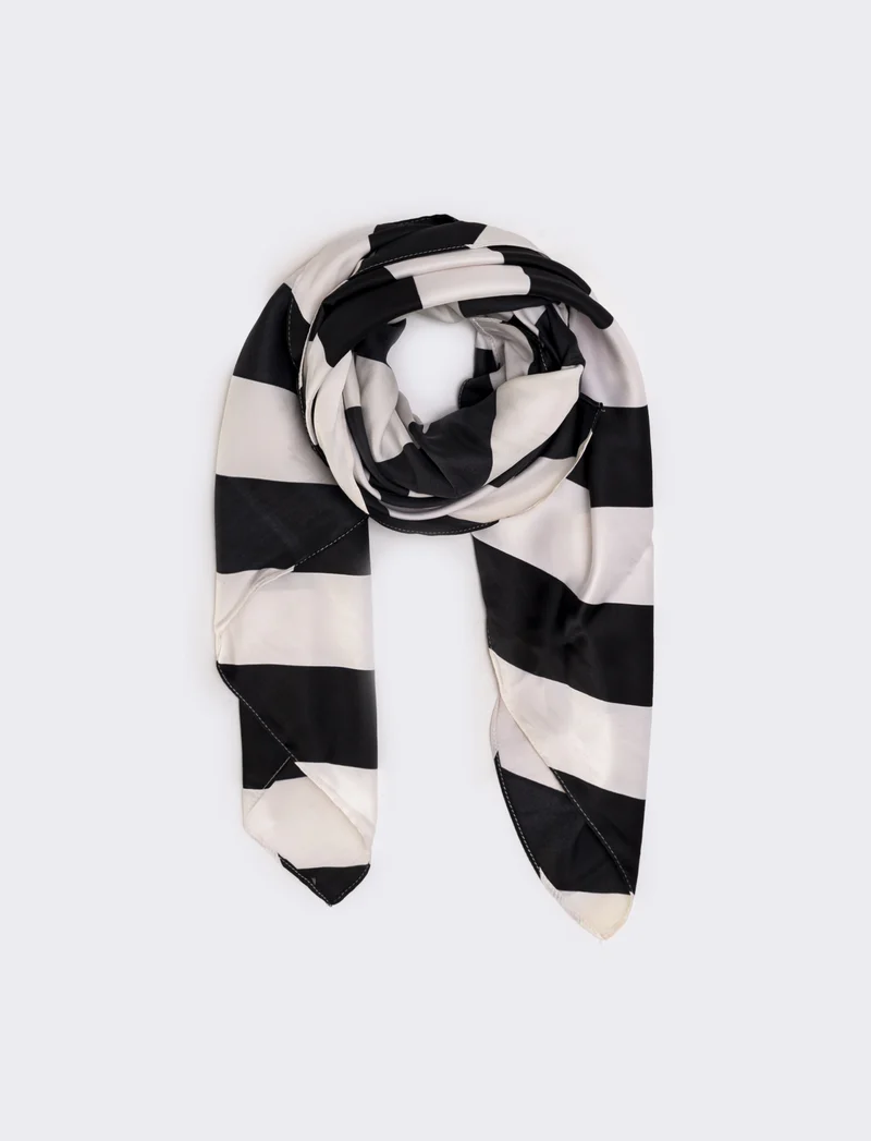 Foulard 90x90 cm con fantasie varie - Nero