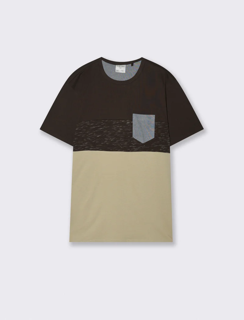 T-shirt girocollo con taschino denim - Moro