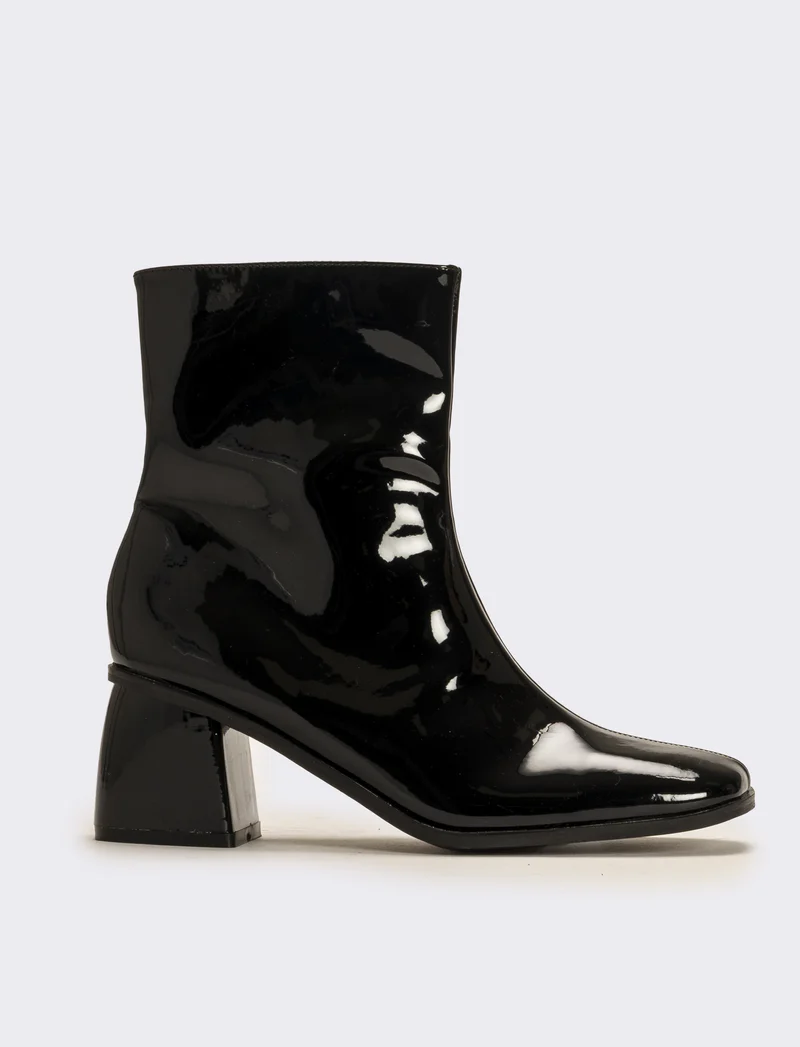 Tronchetto da donna con tacco - Nero