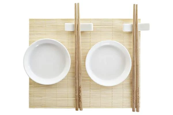 Set sushi da 7 pezzi (per 2 persone) in Porcellana e Bamboo – Item International BIBIHOME