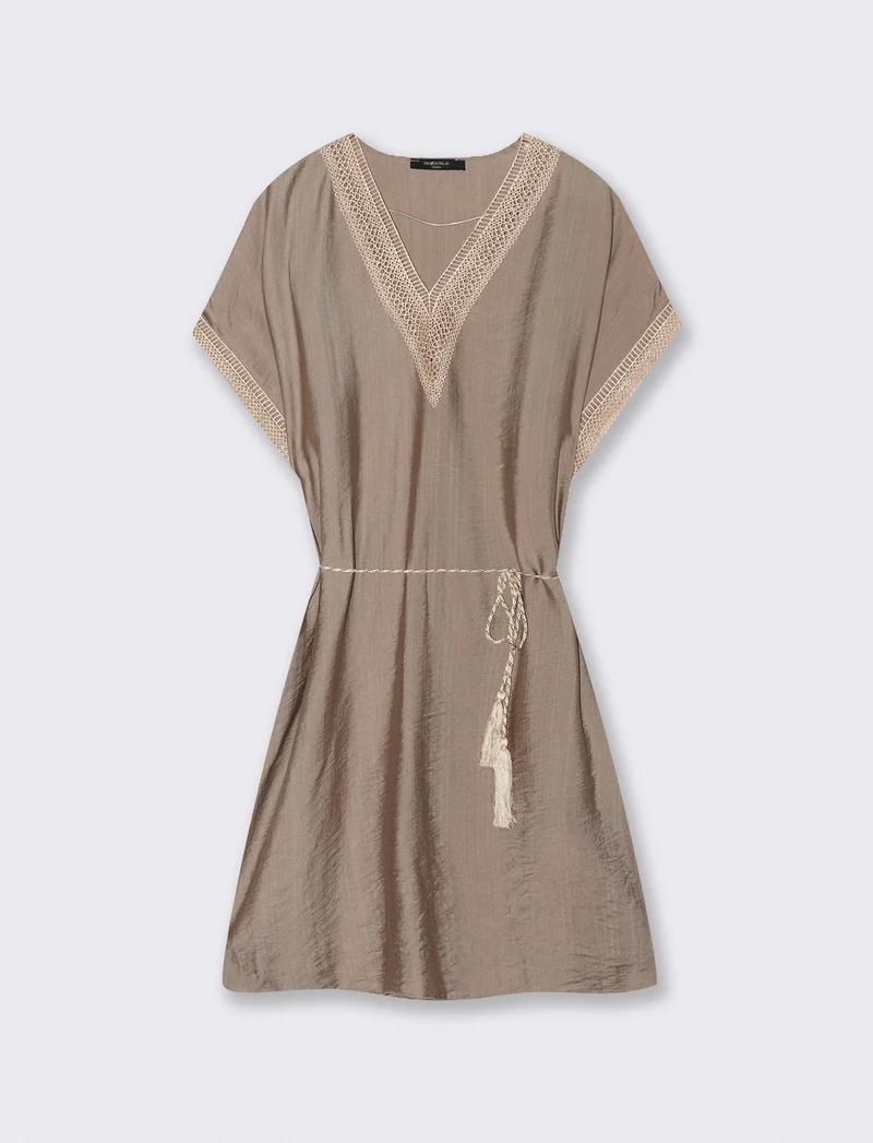 Vestito con cintura e passamaneria - Grigio fango