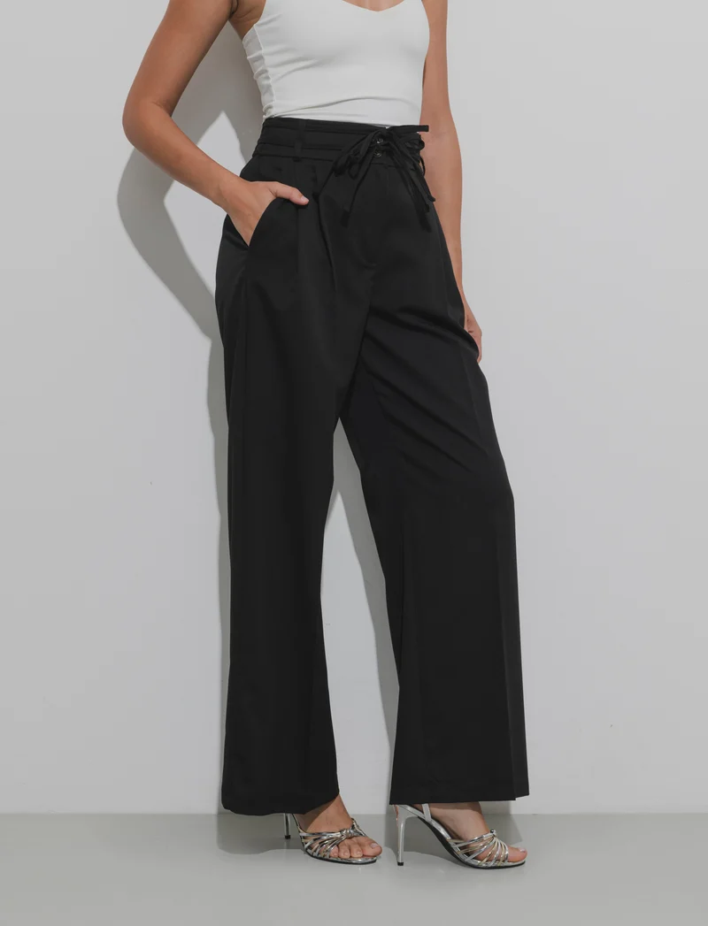 PANTALONE CON LACCI - Nero
