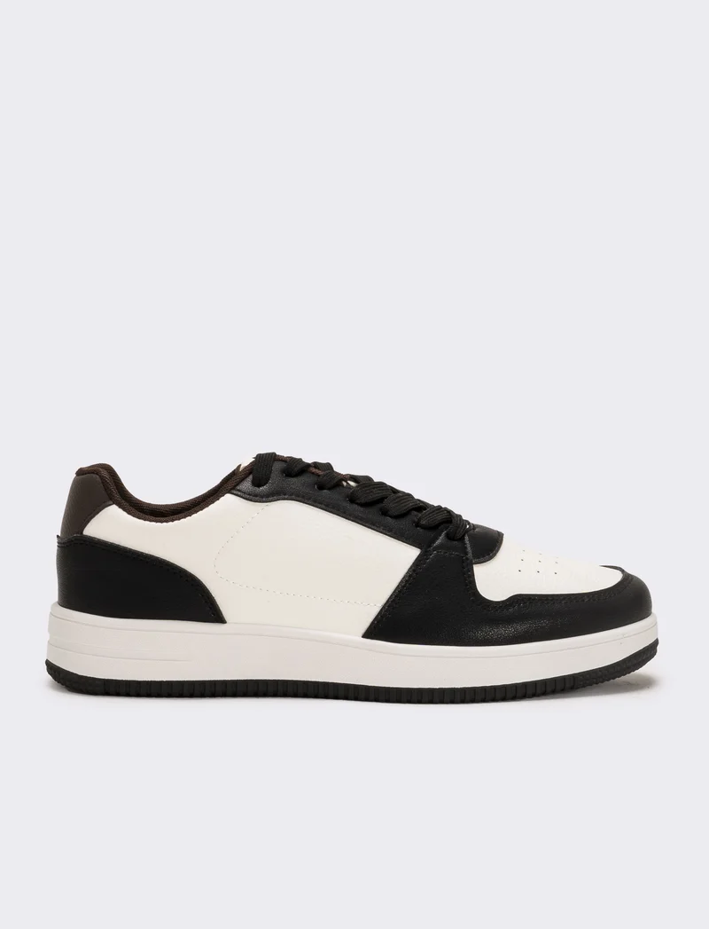 Sneakers con inserti a contrasto da uomo - Nero