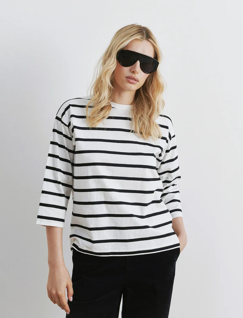 T-SHIRT CON FANTASIA A STRISCE - var 2