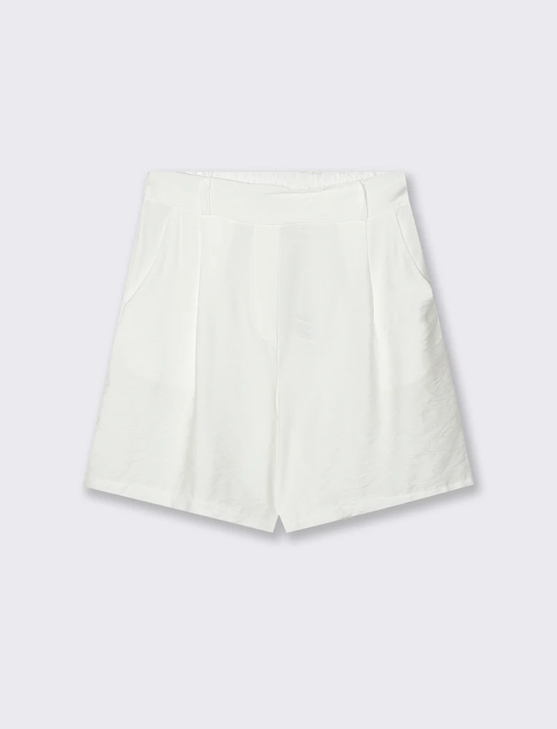 Short con passanti e pinces per donna - Bianco