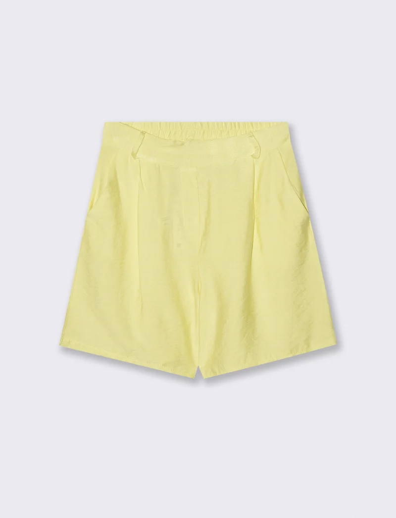 Short con passanti e pinces per donna - Giallo
