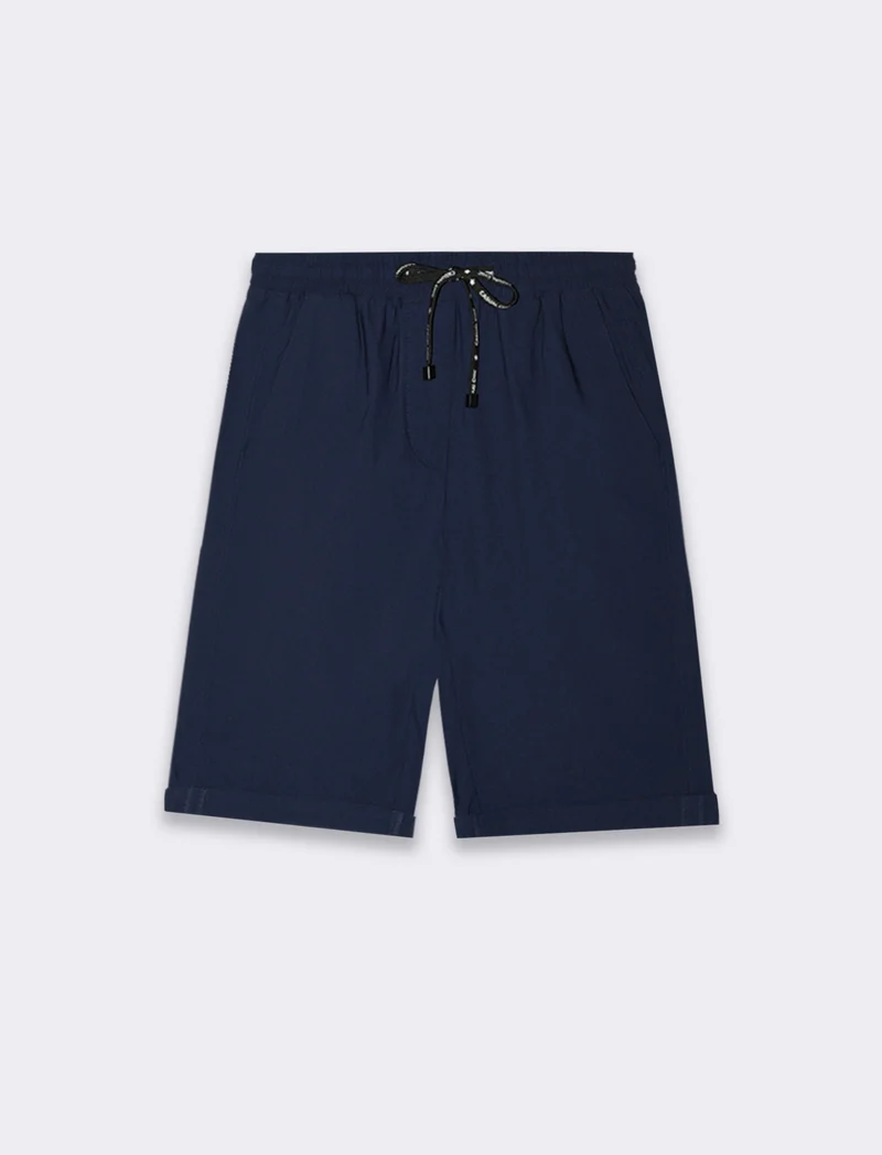 Bermuda con risvolto da donna - Blu