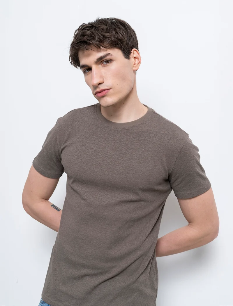 T-shirt girocollo struttura jacquard da uomo - Grigio fango