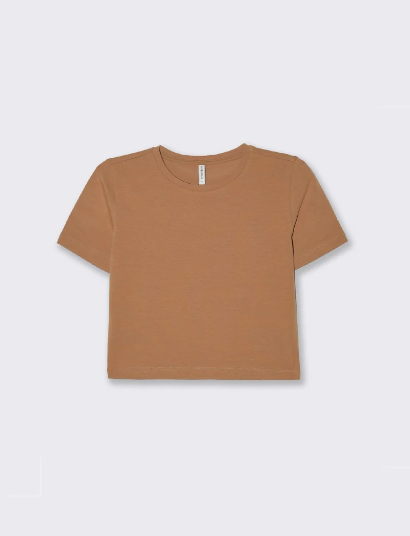 T-shirt basica crop da donna - Caramello