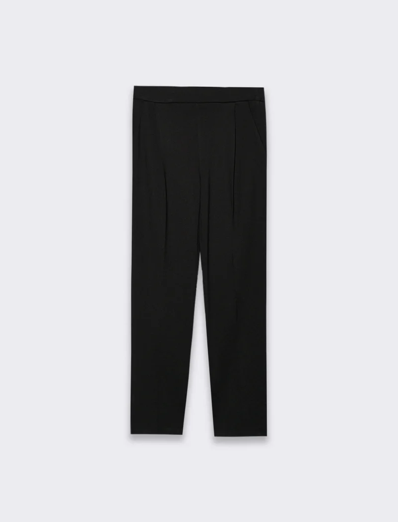 Pantalone elegante con taglio dritto, pieghe frontali e fascia elastica in vita. - Nero
