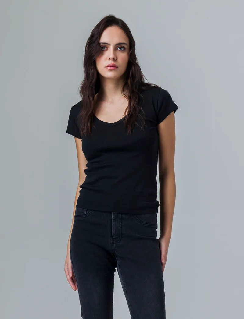 T-shirt basica scollo a v da donna - Nero