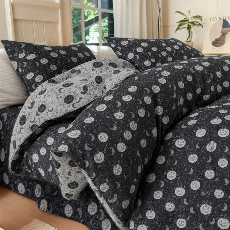 Set di biancheria da letto in cotone a 4 pezzi con motivo zucca e luna di Halloween.