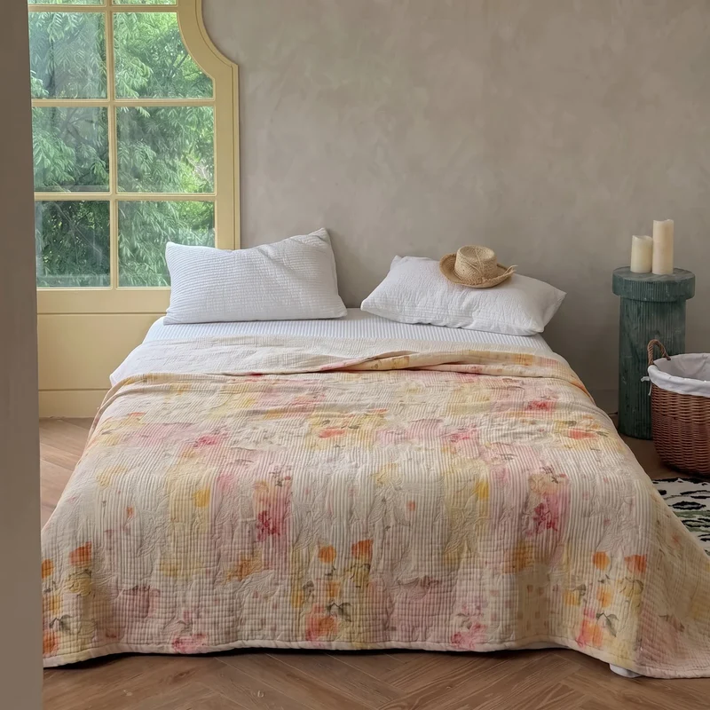 Copriletto trapuntato in cotone Sunwashed Bloom