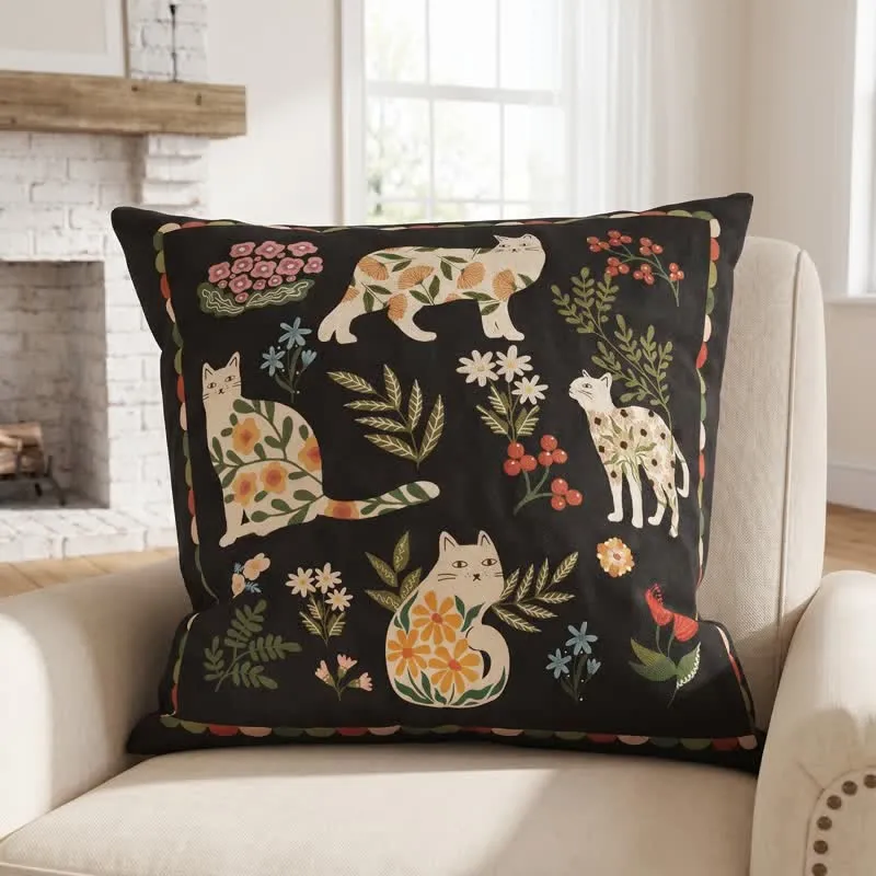 Cuscino decorativo in velluto con motivo gatto di mezzanotte
