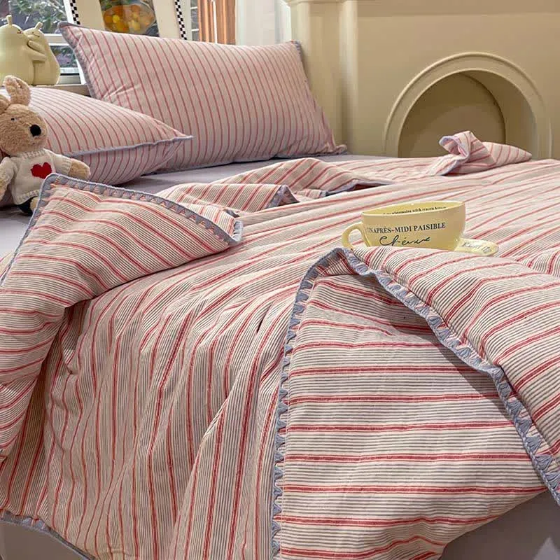 Set di biancheria da letto moderno in morbido cotone a maglia a righe