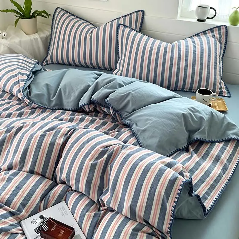 Set di biancheria da letto vintage a righe con bordo smerlato