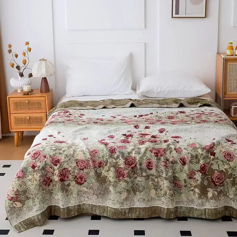 Trapunta vintage in mussola di cotone con motivo floreale di rose
