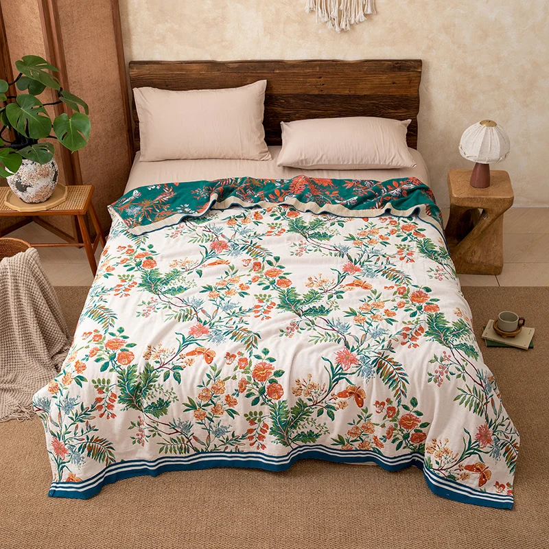 Trapunta reversibile in garza con motivo floreale vintage a vite