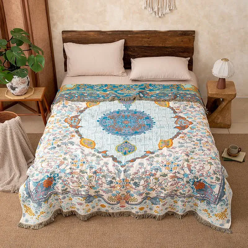 Coperta trapuntata in cotone con nappe in stile vintage