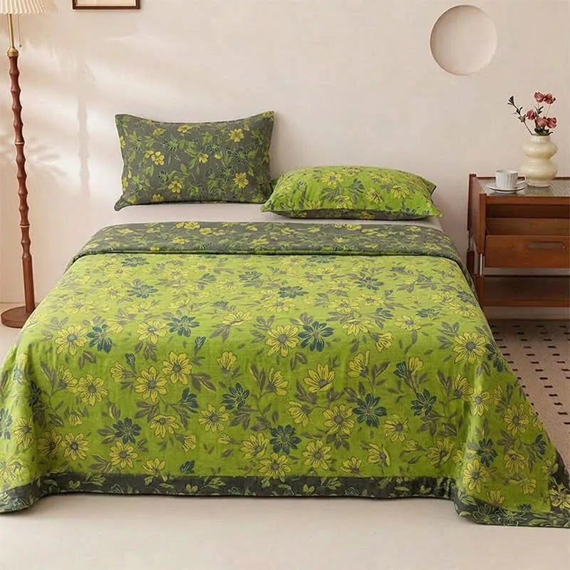 Copriletto vintage in cotone con stampa floreale verde