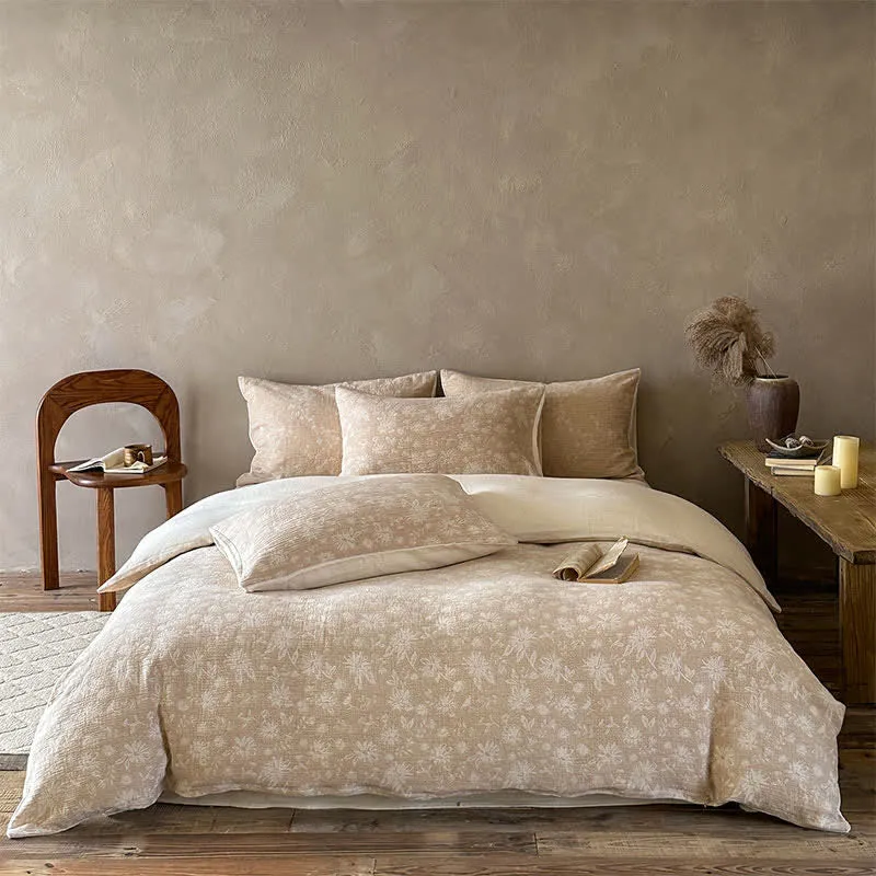 Set di biancheria da letto in cotone jacquard con delicati motivi floreali color cammello