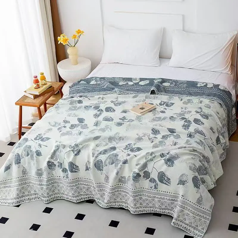 Trapunta in garza di cotone con stampa a foglie in stile boho