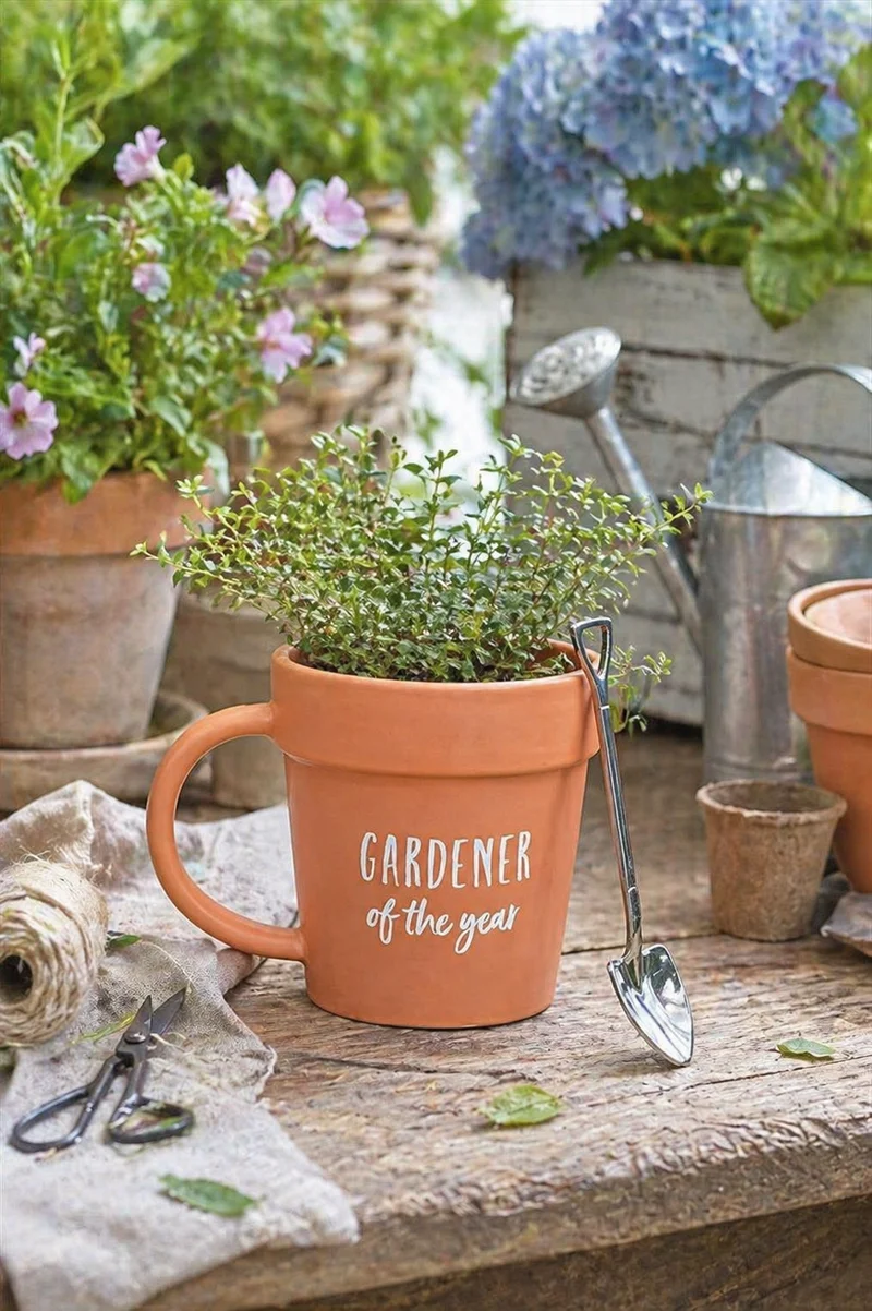 Tazza e cucchiaio a forma di pala Gardener of the year