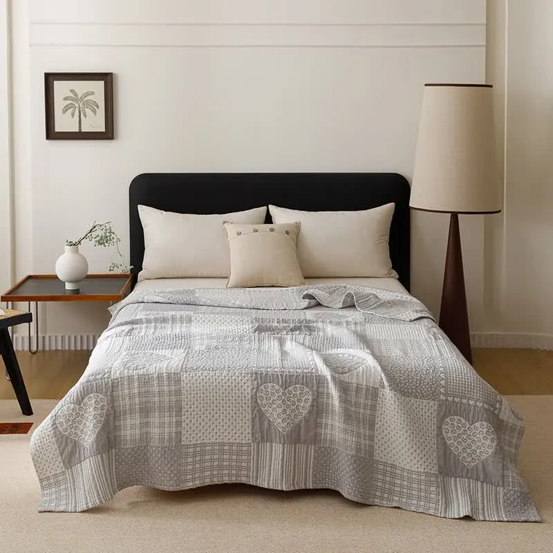 Coperta trapuntata in garza di cotone a forma di cuore in stile patchwork