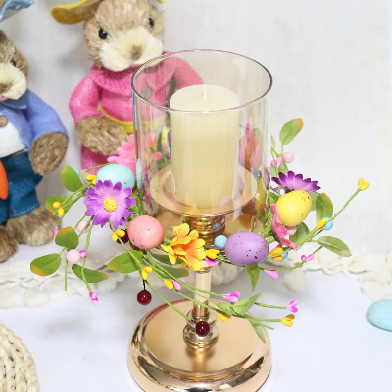 Anello con candela a forma di ghirlanda di fiori finti a forma di uovo di Pasqua