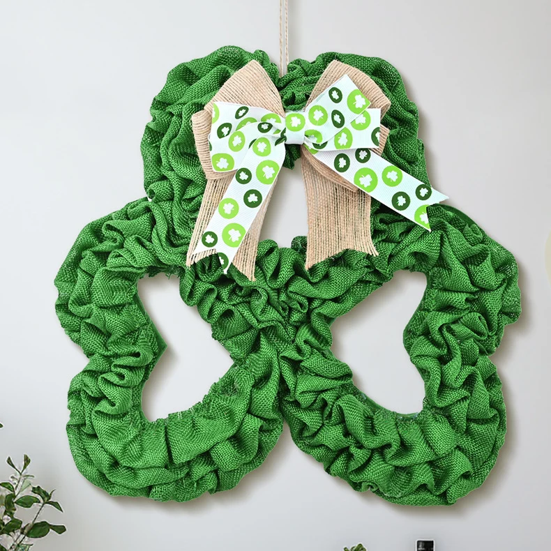 Corona di trifoglio in tela di iuta per San Patrizio