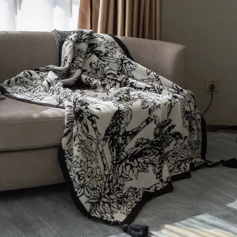 Coperta lavorata a maglia con motivo floreale a uccellino vintage