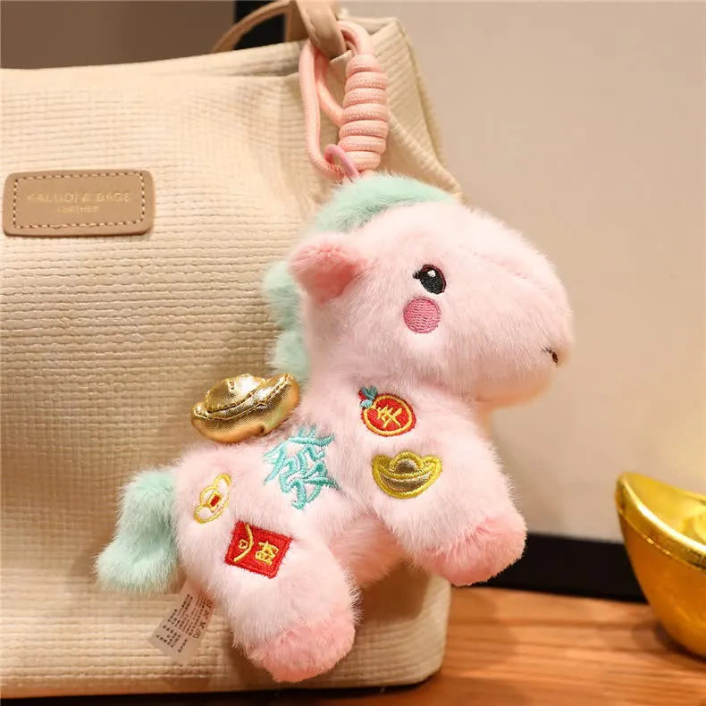 Decorazione di peluche a forma di cavallo fortunato rosa