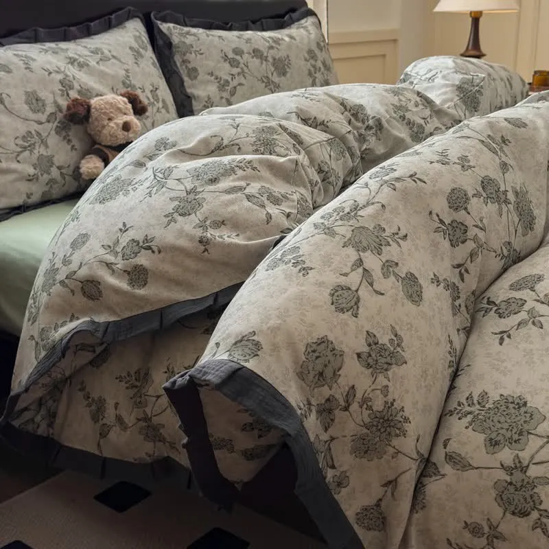 Set di biancheria da letto in cotone con volant floreali vintage
