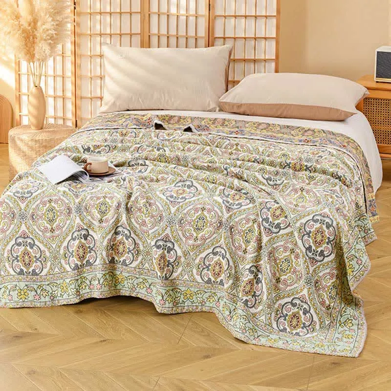 Elegante trapunta vintage in garza di cotone con motivo floreale