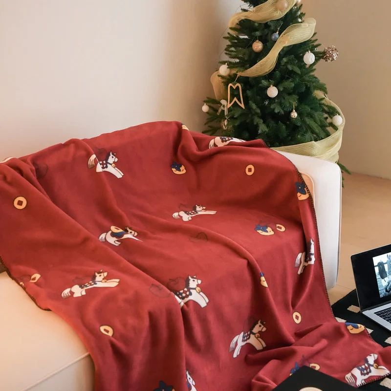 Coperta reversibile in finta lana con motivo cavallo di Troia